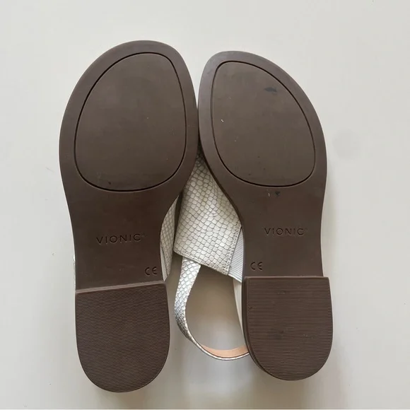Vionic Ella White Snake-Embossed Slingback Sandals 8M Summer Comfort Vacation - Picture 4 of 4